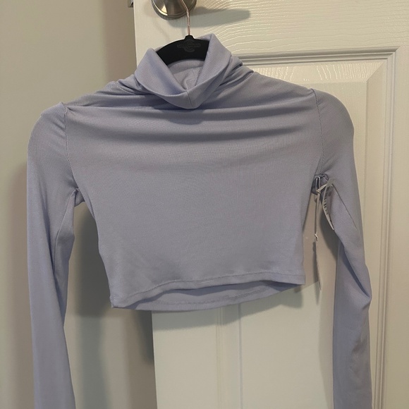 Aritzia turtleneck - Picture 1 of 2